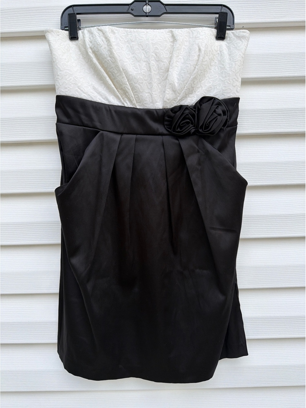 Speechless Women's Size 13 Black Ivory Strapless Rosette Mini Dress NWT - Picture 5 of 6